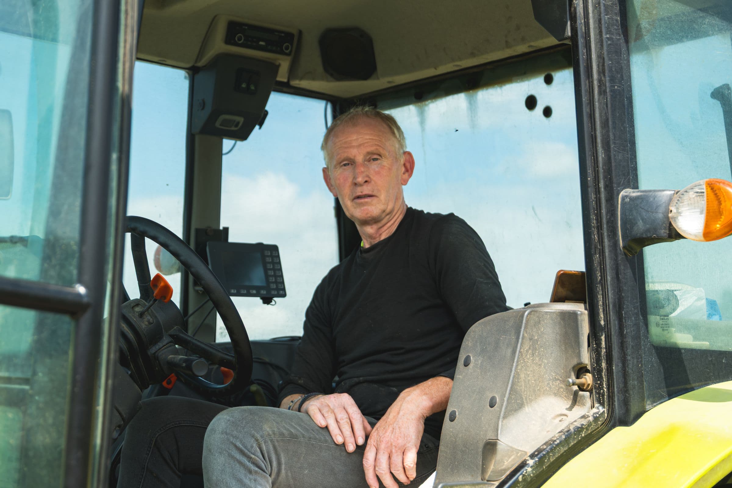 Alain Pradeau, Ouvrier agricole